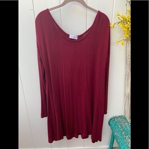 Corner burgundy top long sleeve tunic size med